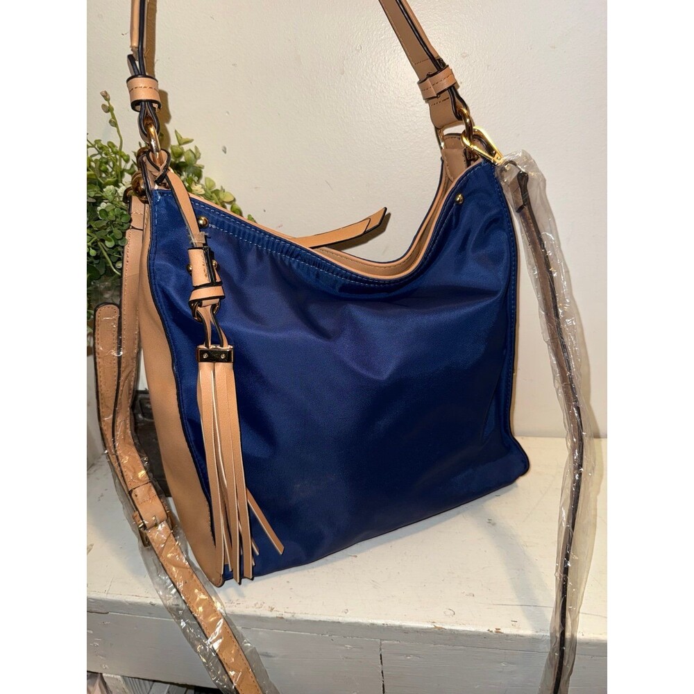 Sondra Roberts Handbag Tote Nylon Two Tone Beige Navy Side Zip Pockets NWOT - Picture 2 of 7